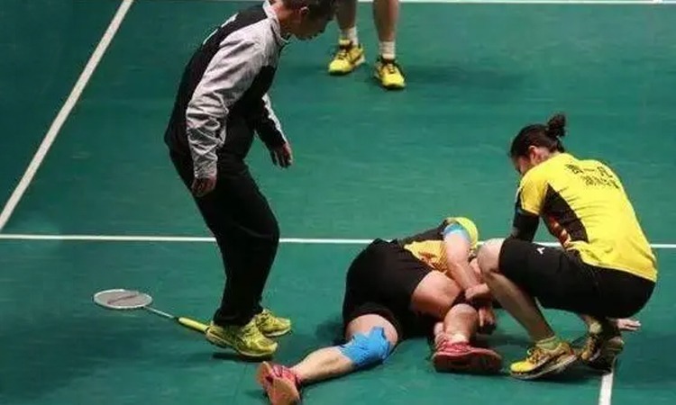 曼联对阵西汉姆联：德利赫特缺席，阿莫林调整阵容迎战